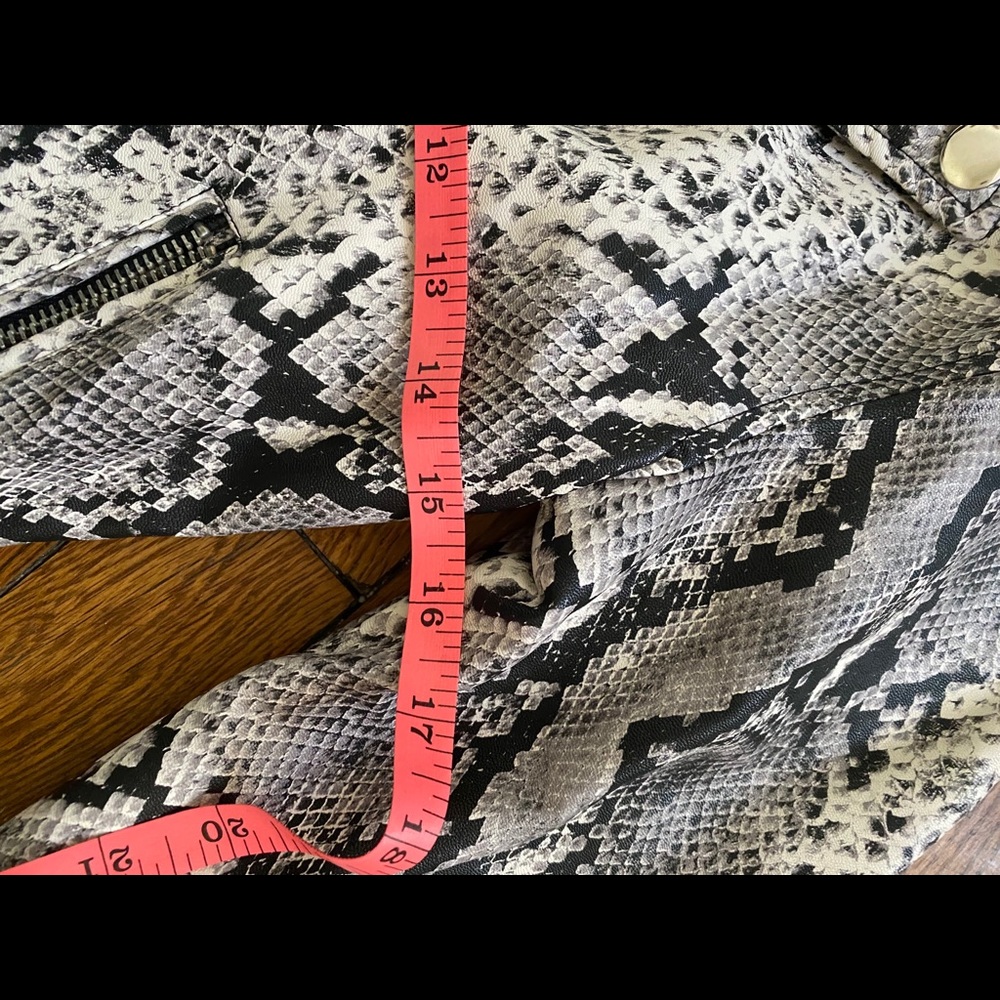 Snakeskin Motorcycle Jacket - Picture 4 of 5